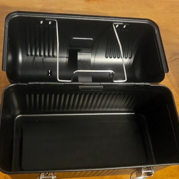 Black Metal Stanley Lunchbox 10qt - Picture 4 of 5